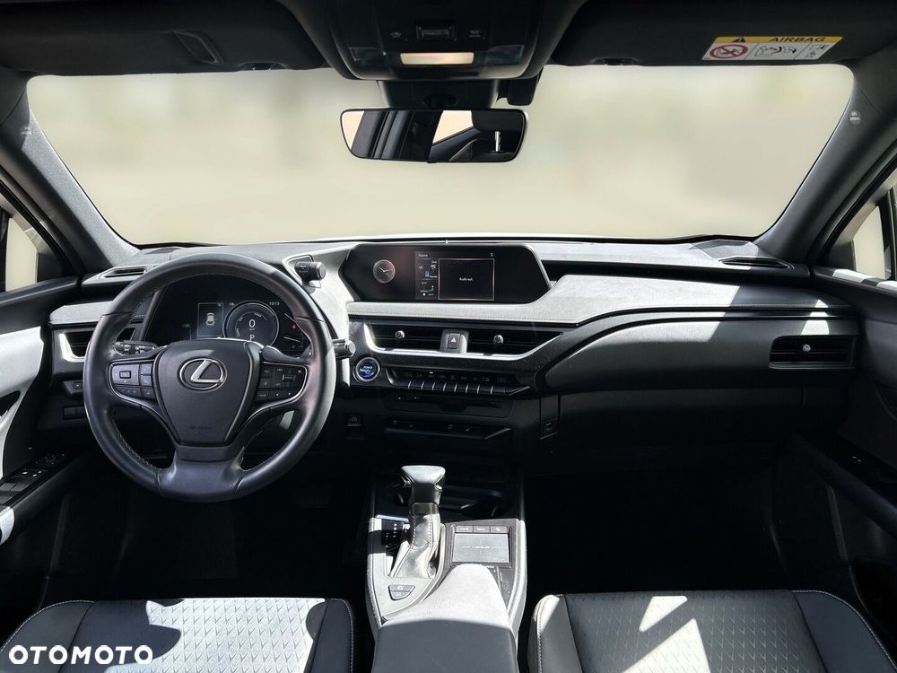 Lexus UX 250h GPF F Impression 2WD - 11
