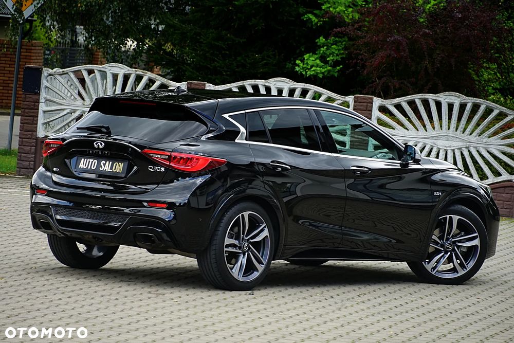 Infiniti Q30 2.0t DCT AWD Sport - 15