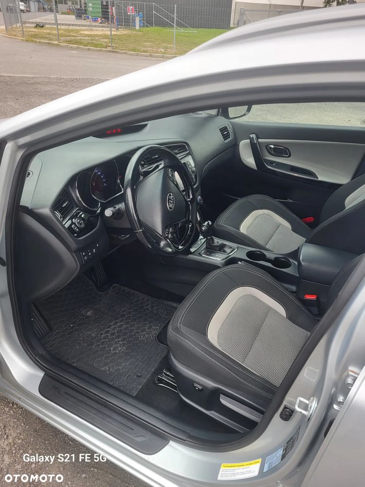 Kia Ceed Cee'd 1.6 CRDi L Business Line DCT - 12