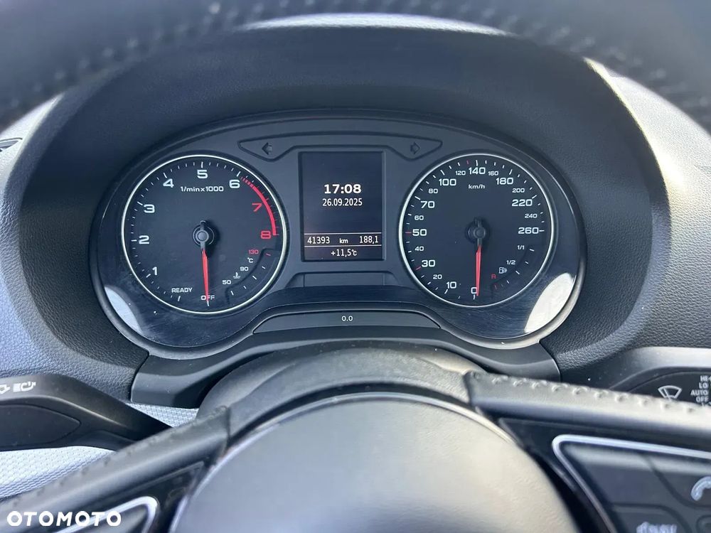 Audi Q2 30 TFSI - 17