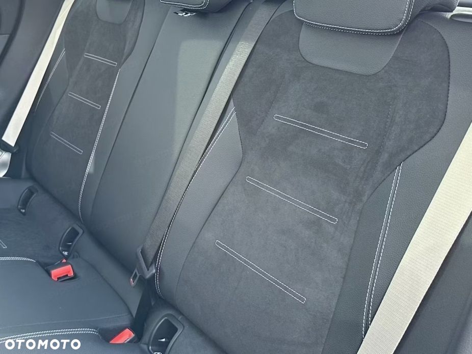 Mercedes-Benz GLA 200 AMG Line - 15