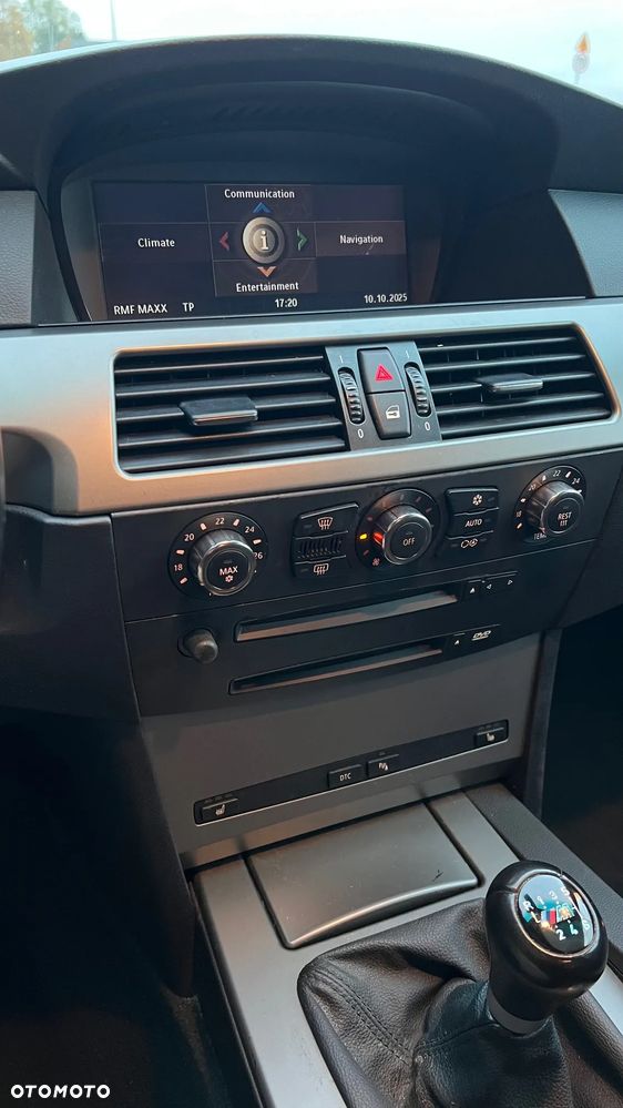 BMW Seria 5 523i - 13