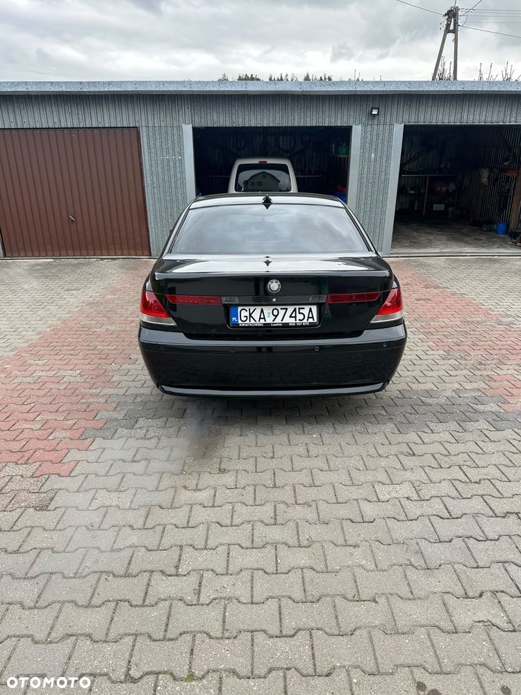 BMW Seria 7 745i - 6