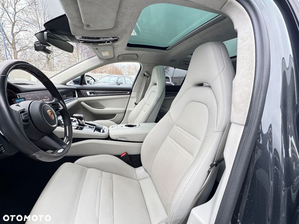Porsche Panamera Turbo S Executive - 12