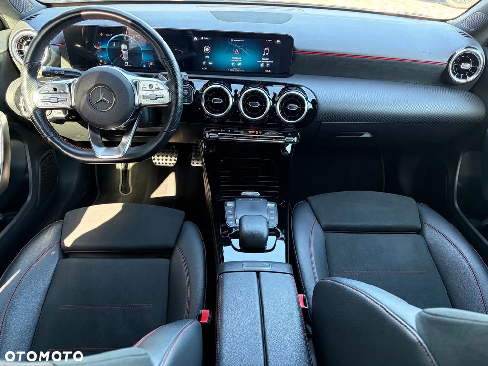 Mercedes-Benz Klasa A 180 AMG Line 7G-DCT - 17