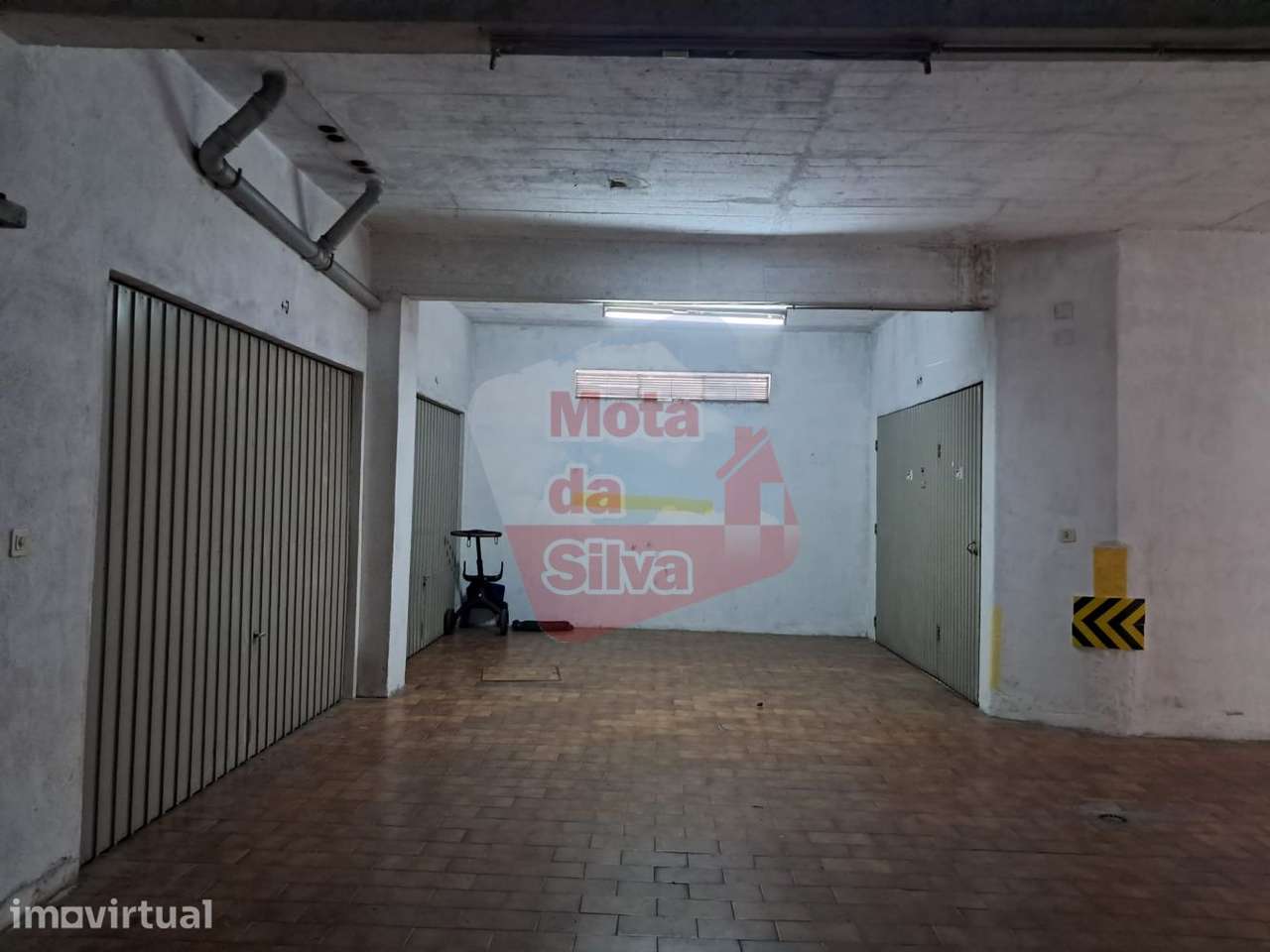 Excelente garagem para arrendamento no Laranjeiro - Grande imagem: 5/9