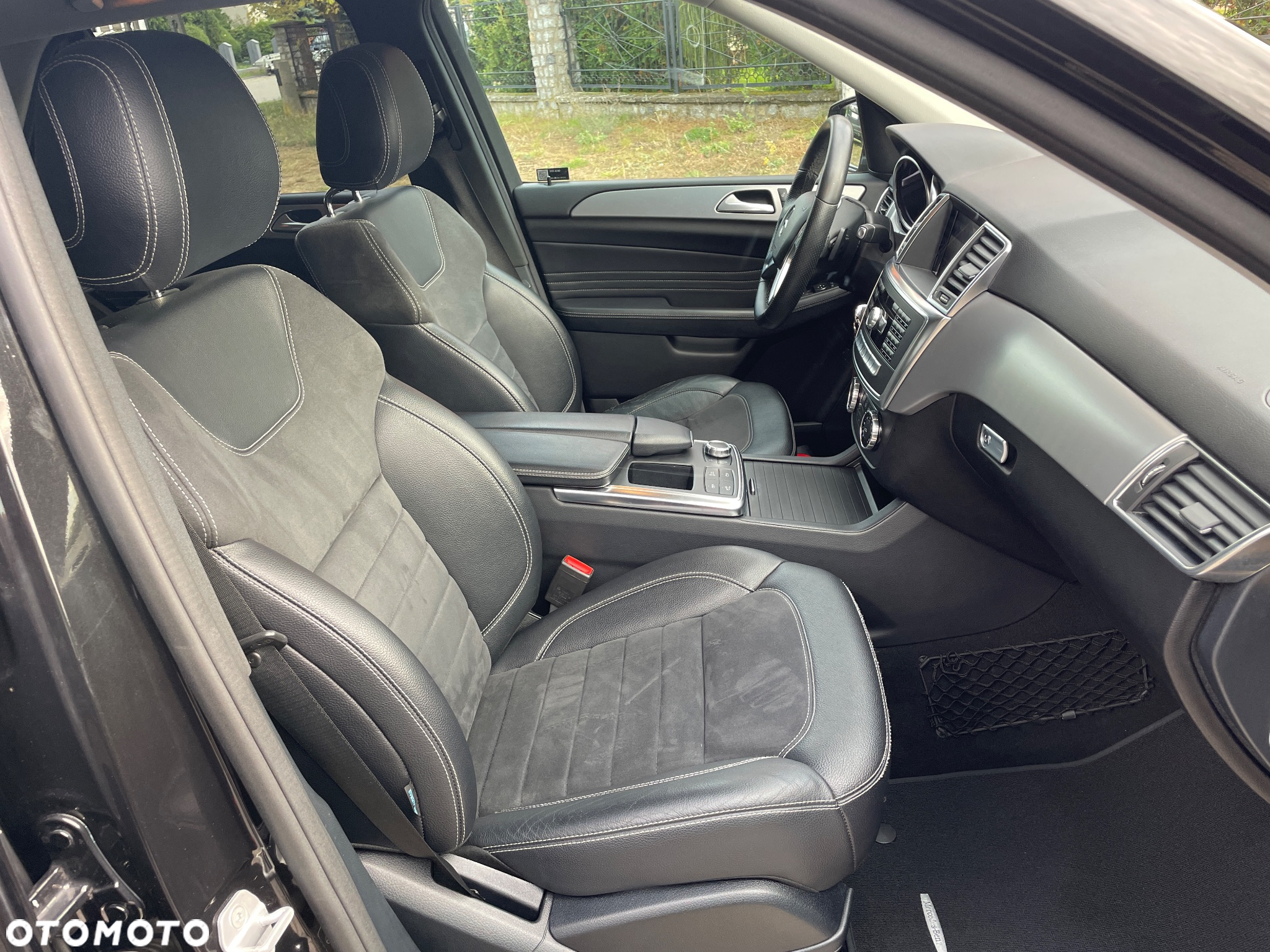 Mercedes-Benz ML 350 BlueTec 4-Matic - 11