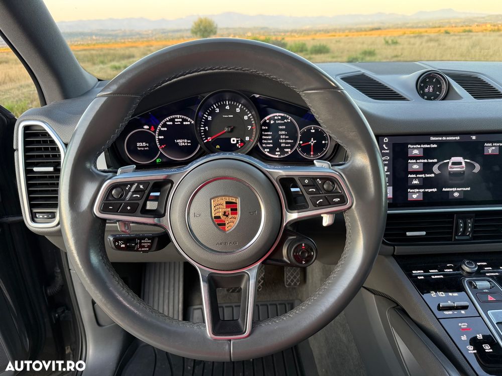 Porsche Cayenne - 15