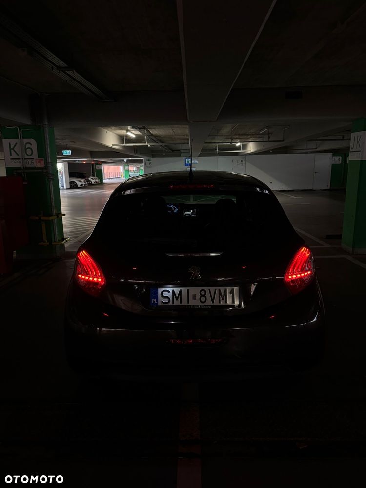 Peugeot 208 e-HDi 115 Stop&Start Allure - 29