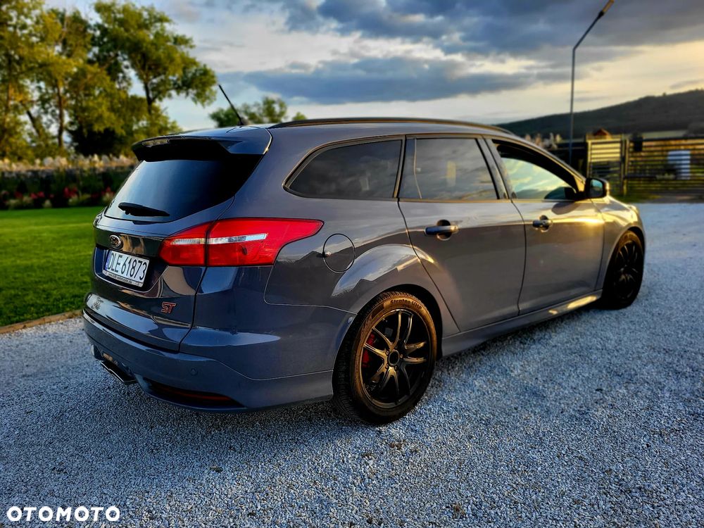 Ford Focus 2.0 TDCi ST-2 PowerShift - 9