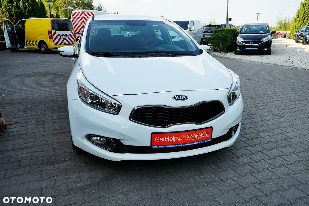 Kia Ceed - 13