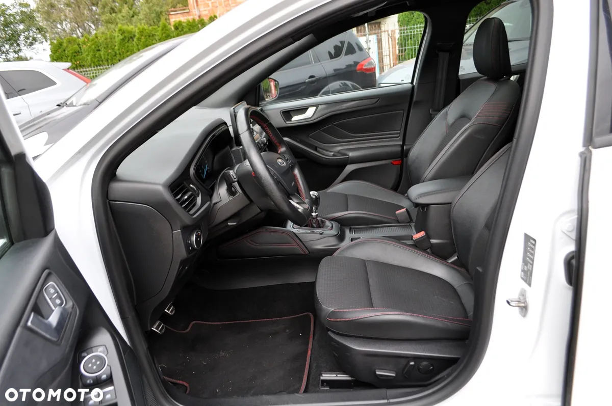 Ford Focus 1.0 EcoBoost Hybrid ST-LINE VIGNALE - 14