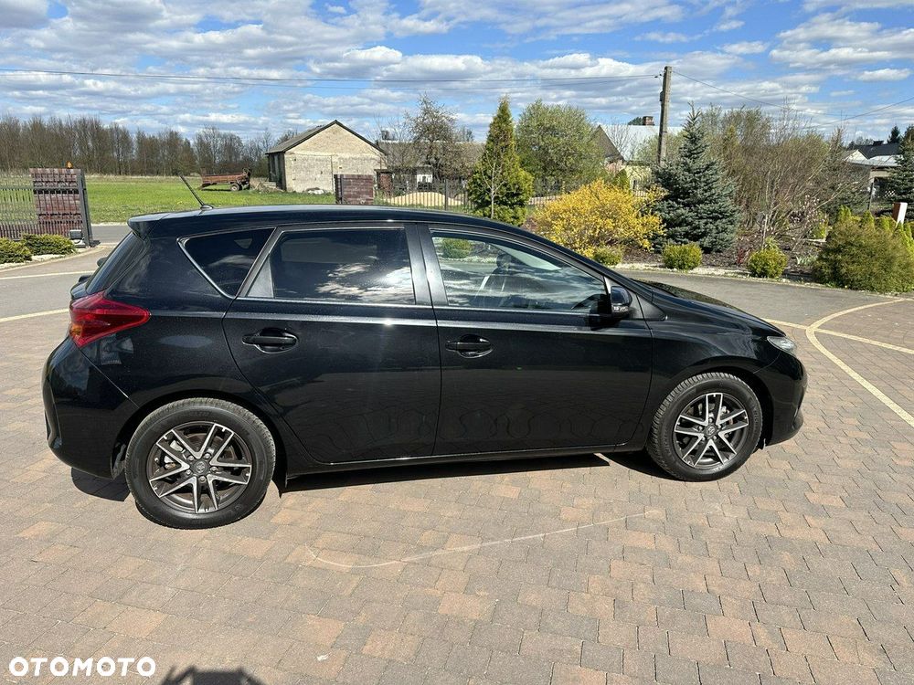 Toyota Auris - 15