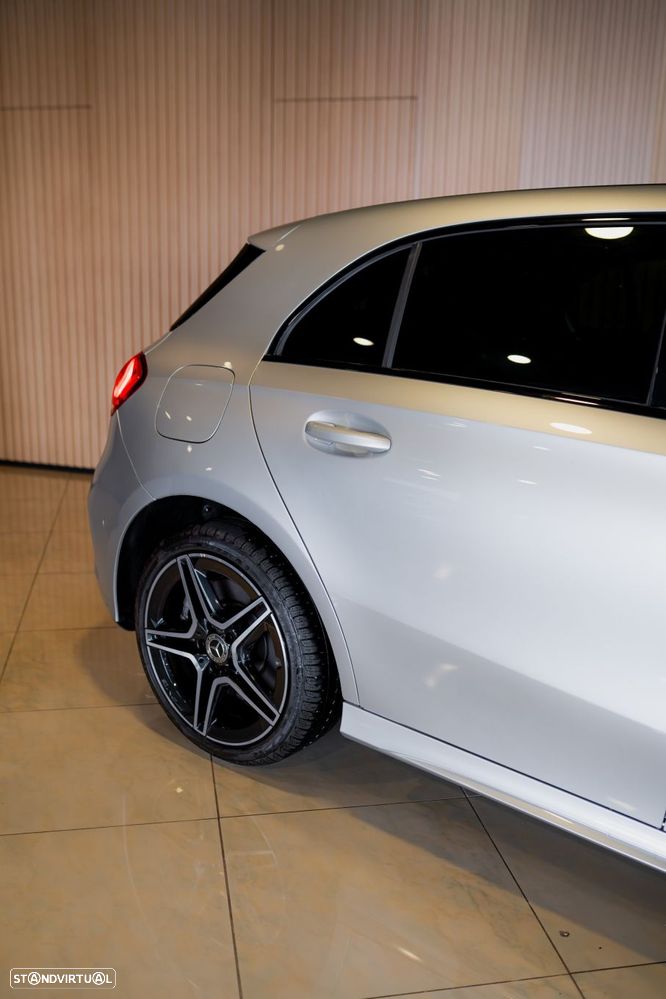 Mercedes-Benz A 250 e AMG Line - 12