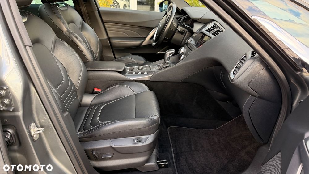 Citroën DS5 HDi 165 SportChic - 25