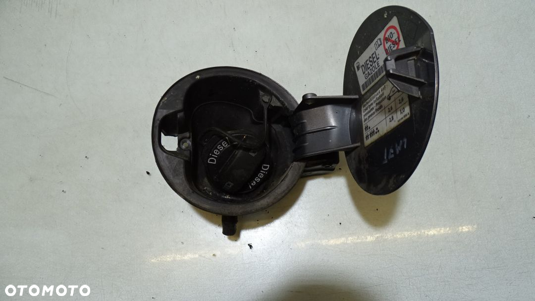 KLAPKA KOREK WLEWU PALIWA VOLKSWAGEN PASSAT B6 2.0TDI 3C9809857 - 5