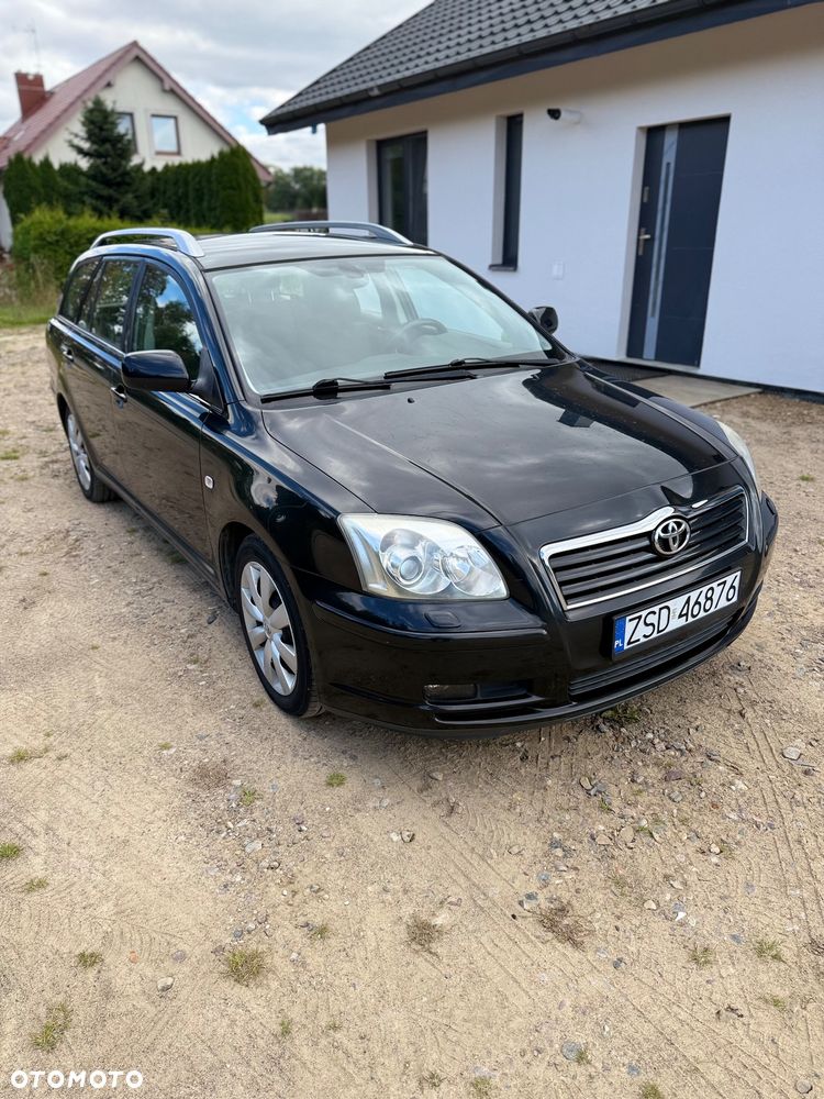 Toyota Avensis - 1