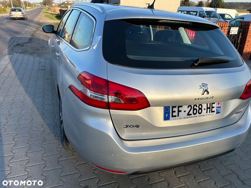 Peugeot 308 - 4