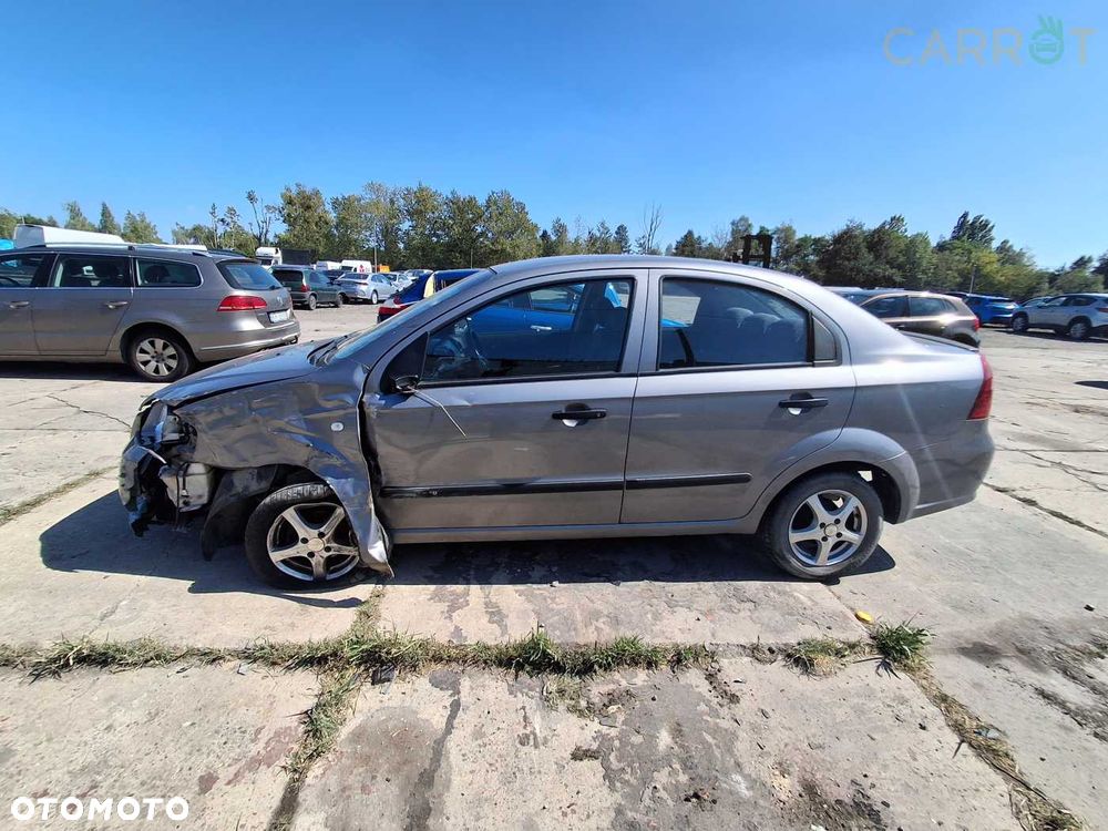 Chevrolet Aveo - 4