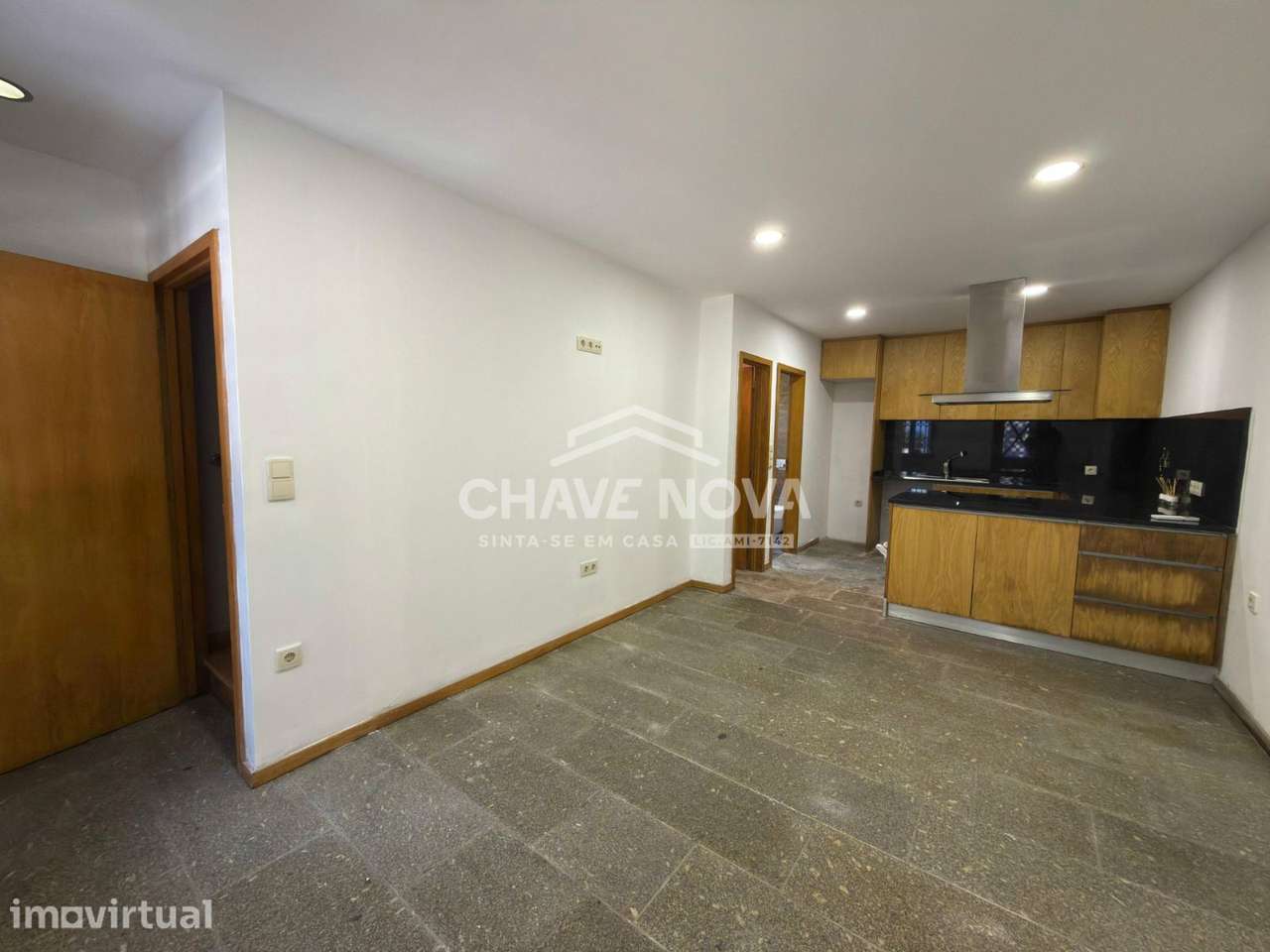Prédio Habitacional na Afurada (RIo Douro) - Grande imagem: 3/22