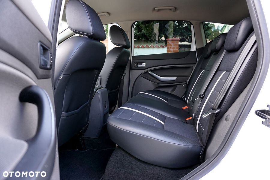 Ford Kuga 2.0 TDCi 4x4 Titanium - 24