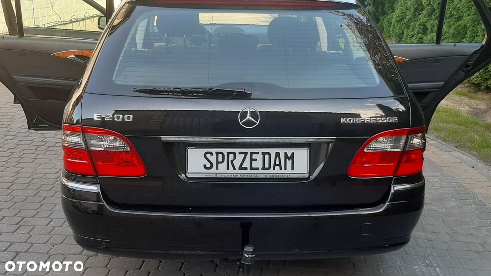 Mercedes-Benz Klasa E 200 T Kompressor Automatik Elegance - 18