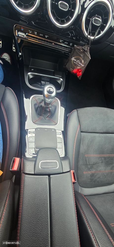 Mercedes-Benz A 200 AMG Line - 9