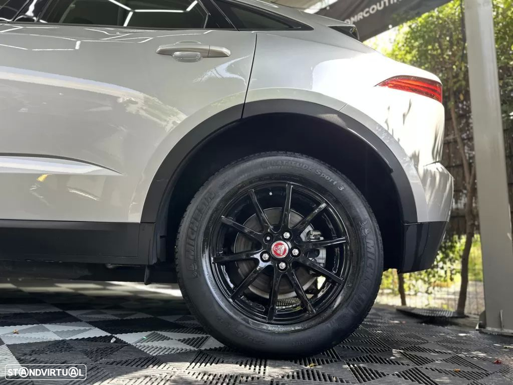 Jaguar E-Pace 2.0 i4D - 3
