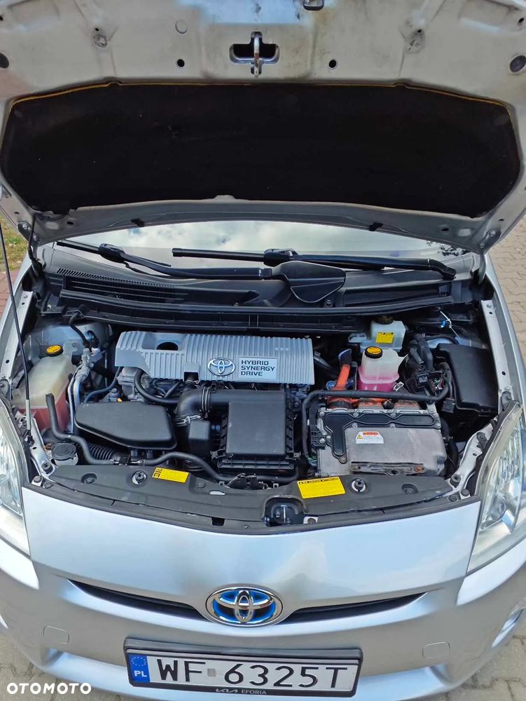 Toyota Prius 1.8 HSD Luna - 17
