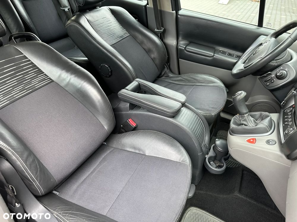 Renault Scenic - 15