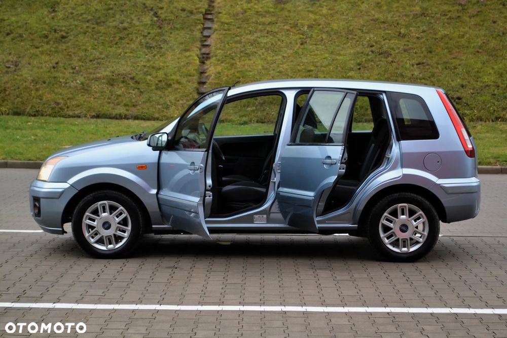 Ford Fusion 1.6 Ambiente - 26