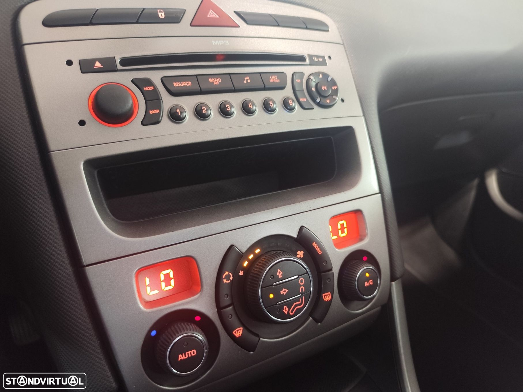 Peugeot 308 1.6 HDi Executive - 12