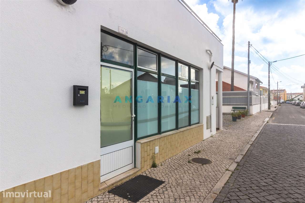 ANG1600 - Loja para Arrendamento em Marinha Grande - Grande imagem: 2/11