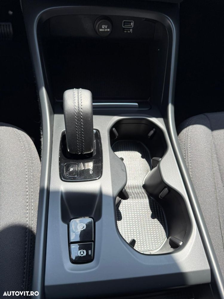 Volvo XC 40 T5 Twin Engine DKG Momentum Pro - 19