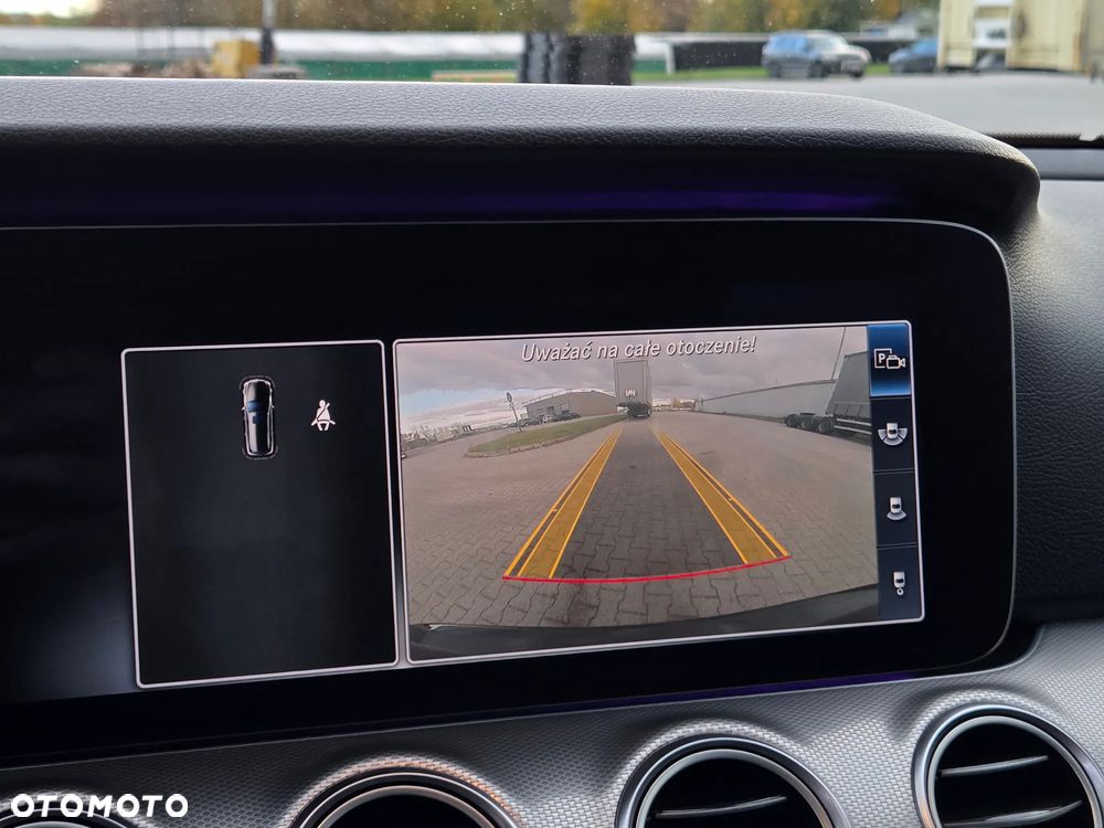 Mercedes-Benz Klasa E 220 d T 9G-TRONIC Exclusive - 37