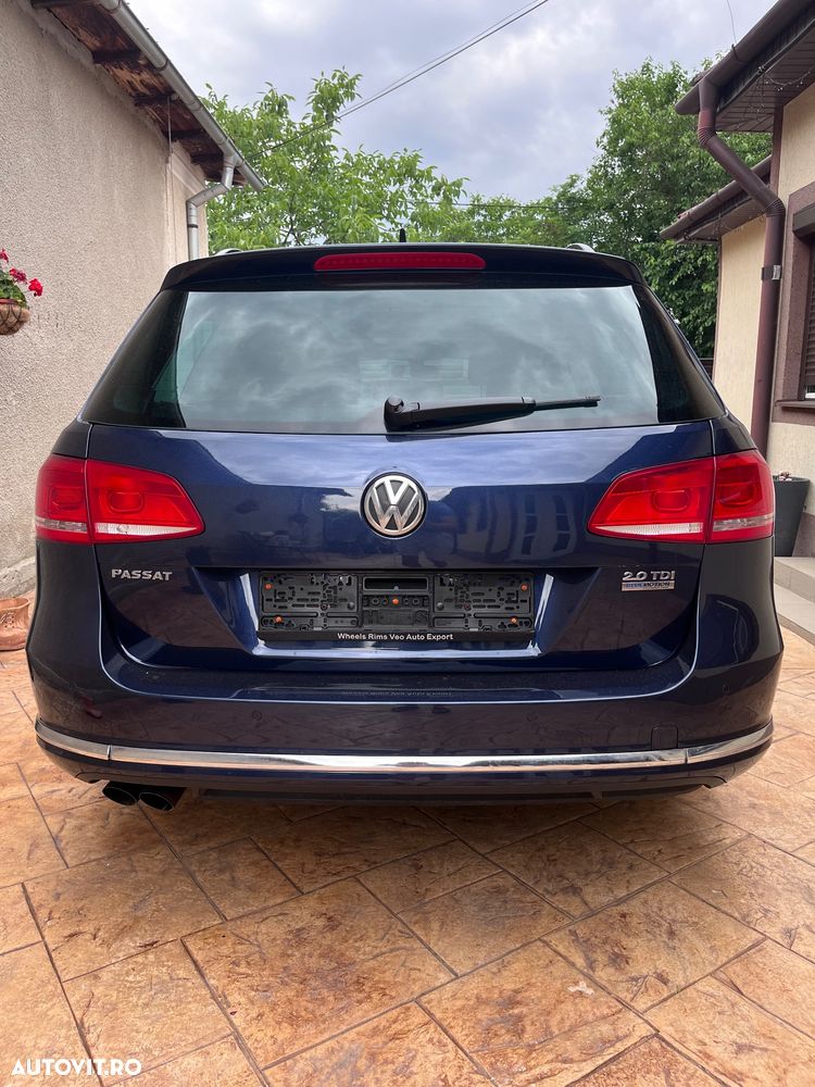 Volkswagen Passat - 13