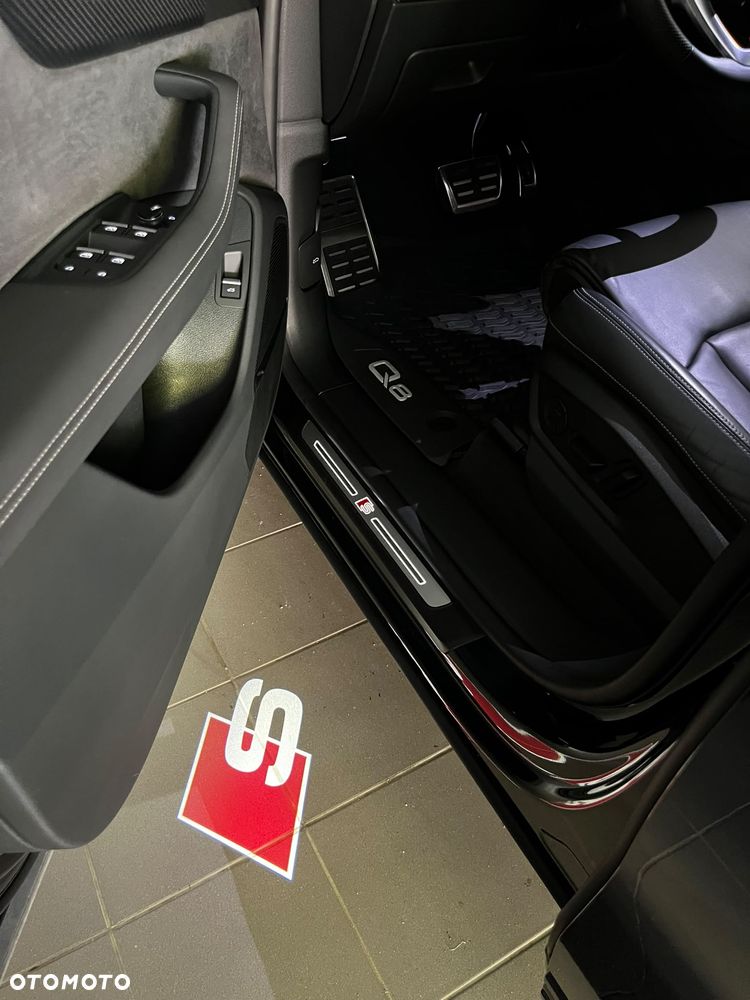 Audi Q8 - 16