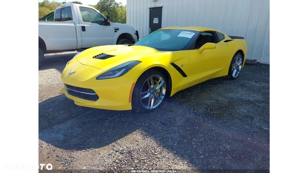 Chevrolet Corvette - 2