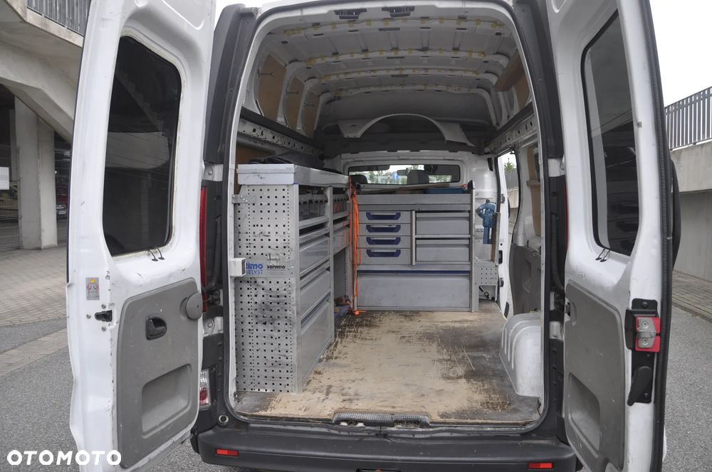 Renault Trafic - 23