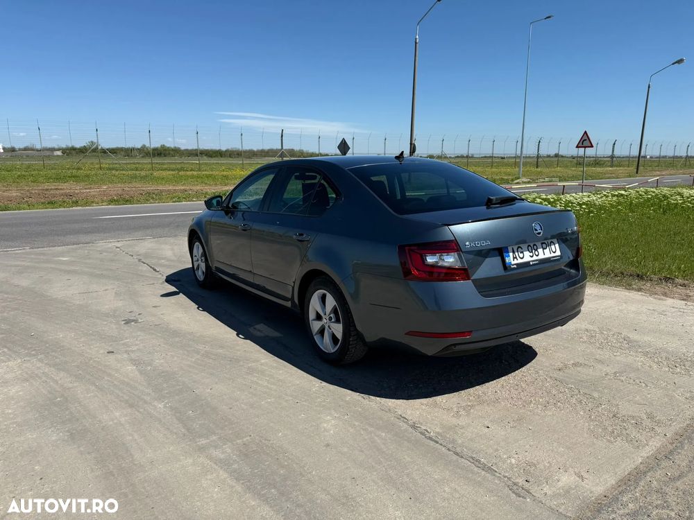 Skoda Octavia 1.5 TSI DSG MHEV Style - 8