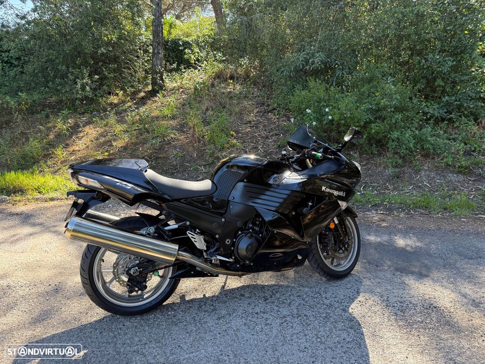 Kawasaki ZZR 1400 - 10