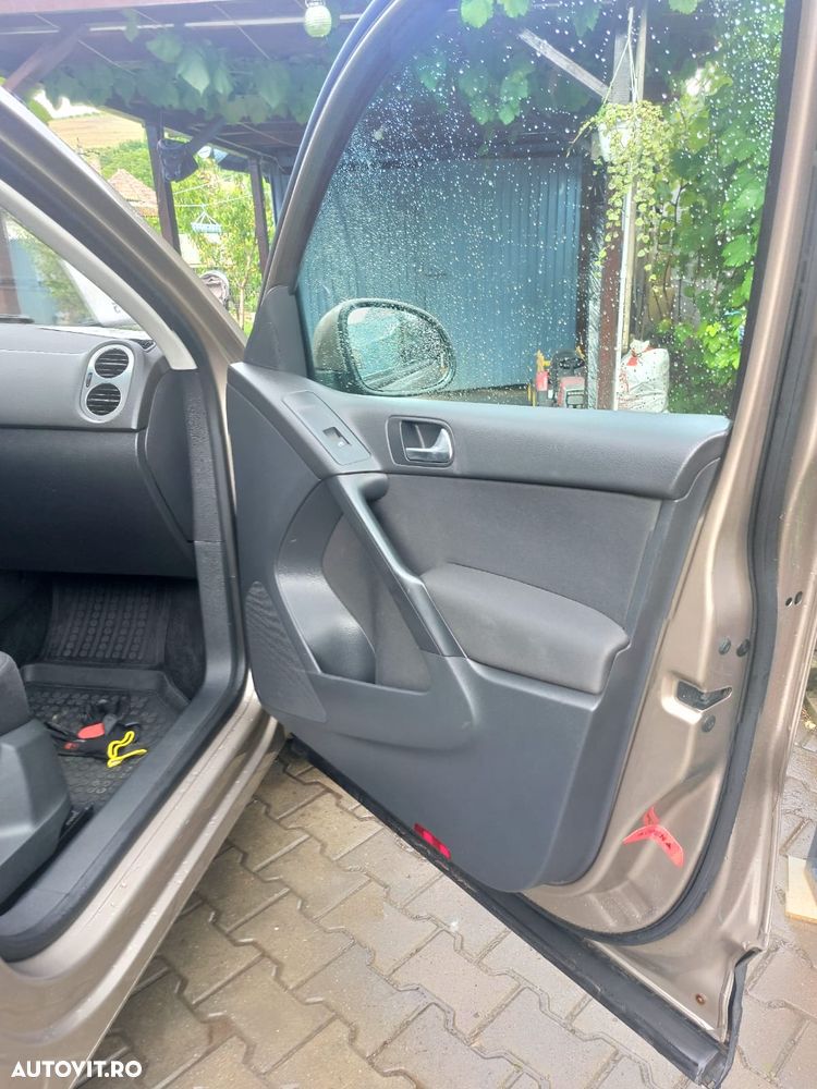 Volkswagen Tiguan - 8