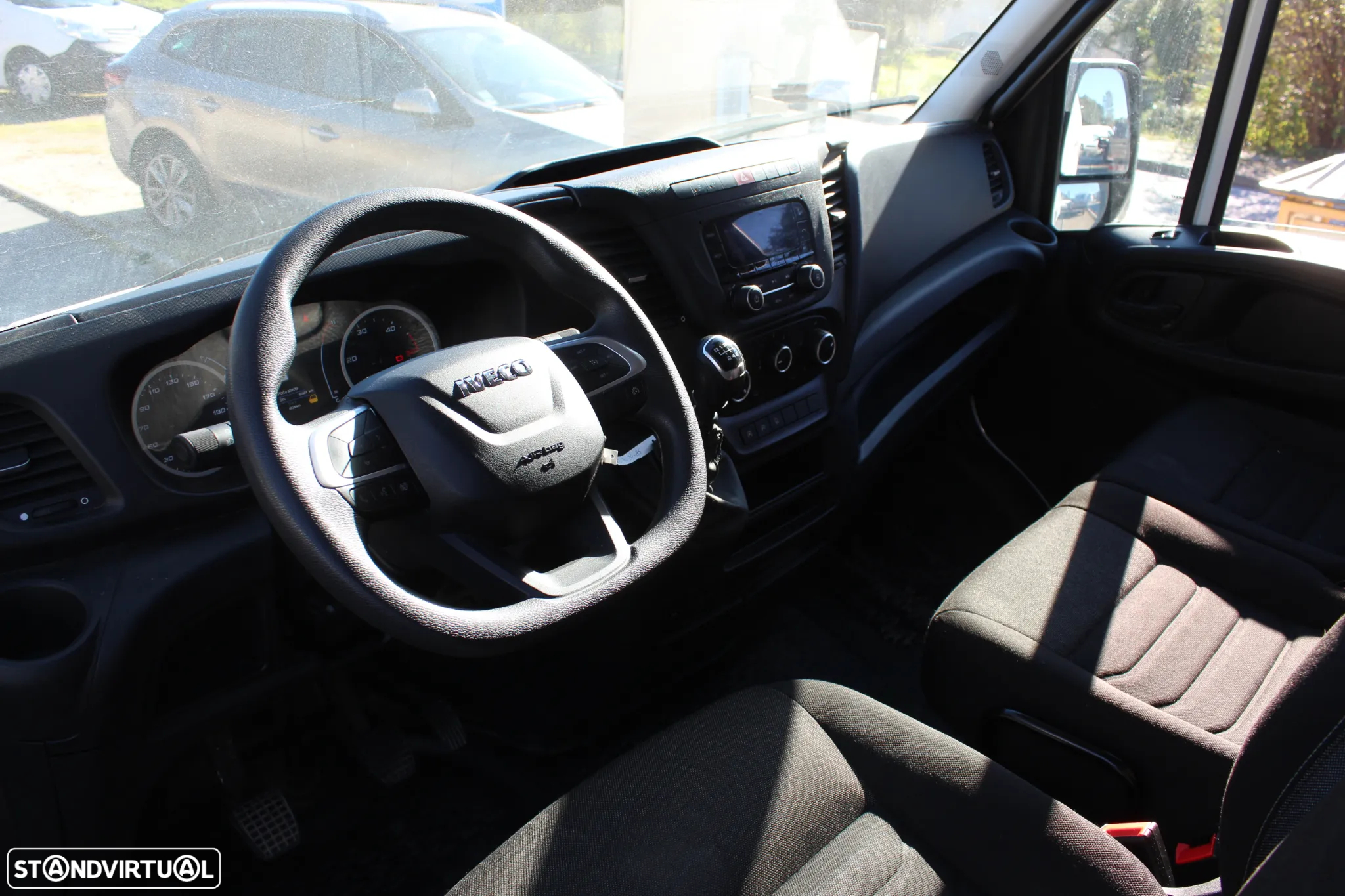Iveco DAILY 35-160 // 16M3 - 10