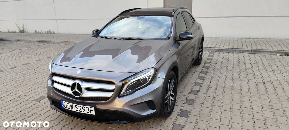 Mercedes-Benz GLA - 10