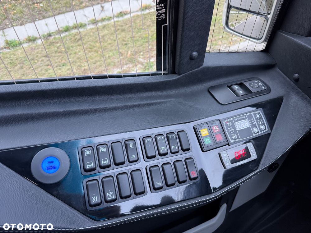 Mercedes-Benz Sprinter 519 - 28