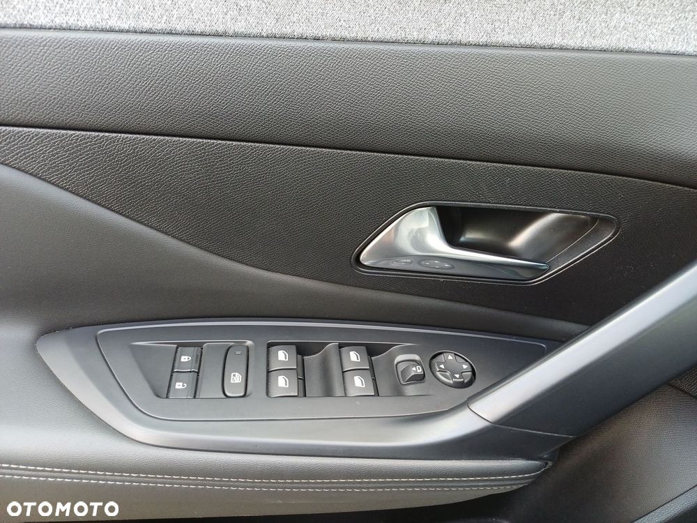 Peugeot 308 - 25