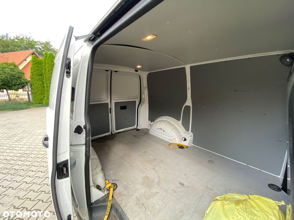 Volkswagen Transporter - 18
