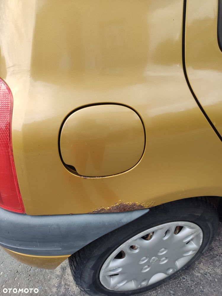 Renault Clio - 8