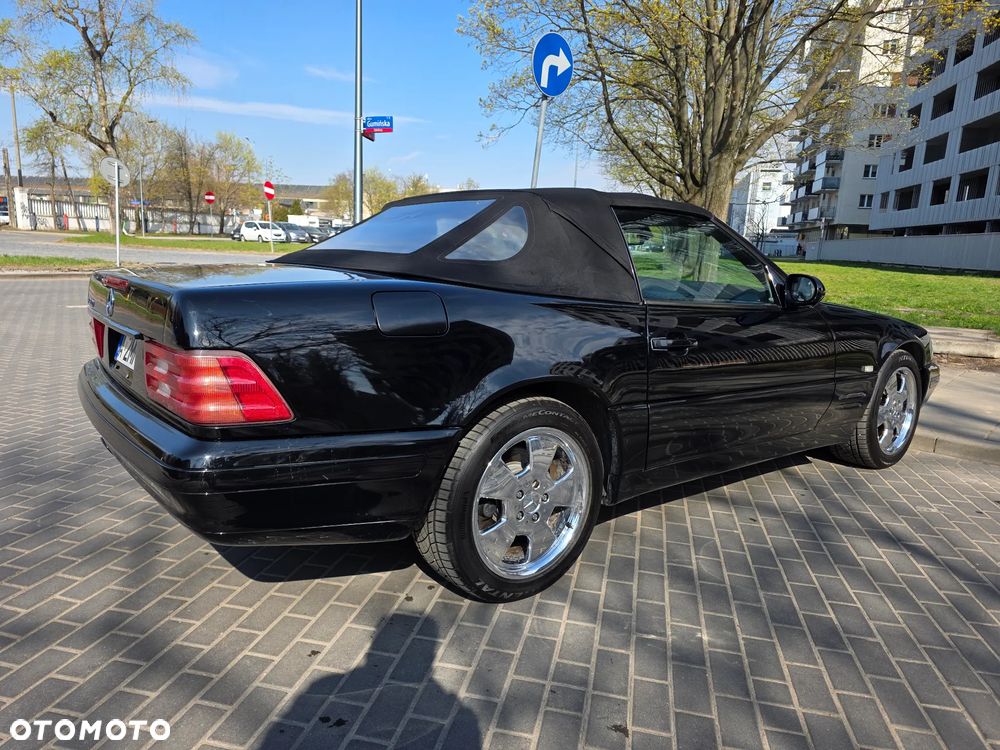 Mercedes-Benz SL - 24