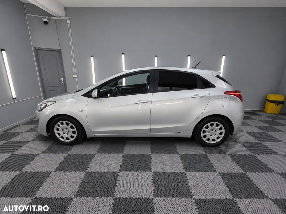 Hyundai i30 1.4 CRDi Comfort - 10